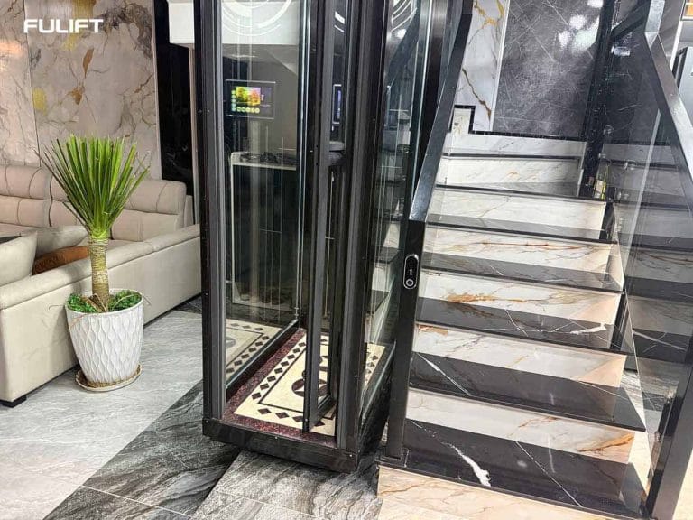 Nhà nhỏ có nên lắp thang máy thủy lực